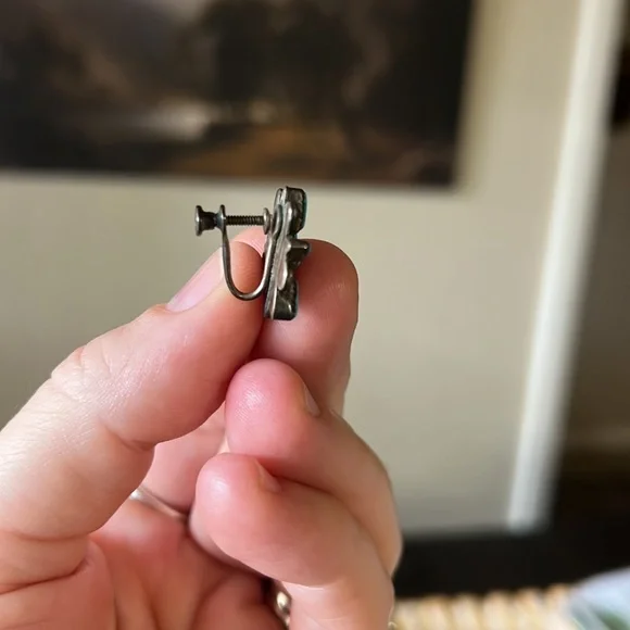 Vintage Southwestern Sterling Silver and Turquoise Screw Back Earrings - Picture 2 of 5